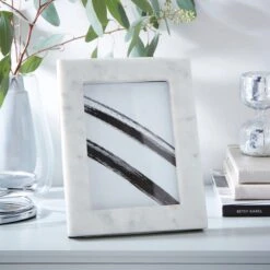 White Marble Photo Frame